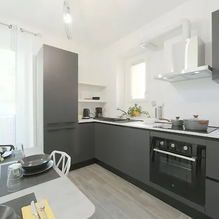 Apartment Sunflower Baveno
